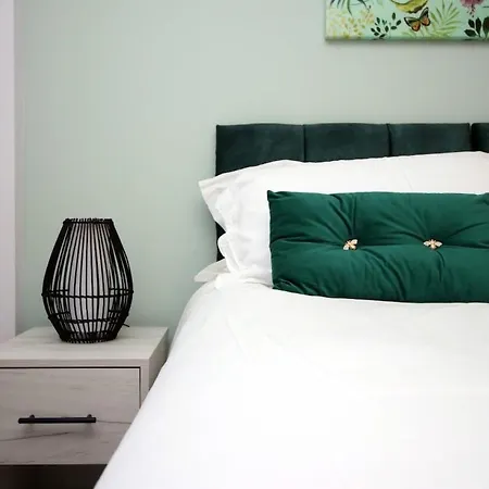 Zentrale Bristol- 2 Betten- Balkon- Wi-fi By Interhome Apartment *