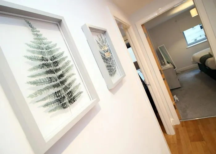 Apartmán Zentrale Bristol- 2 Betten- Balkon- Wi-fi By Interhome